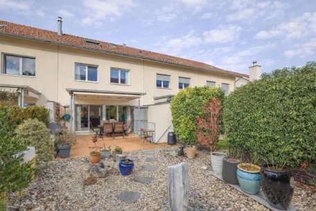 Einfamilienhaus · Fluhstrasse 35Aesch