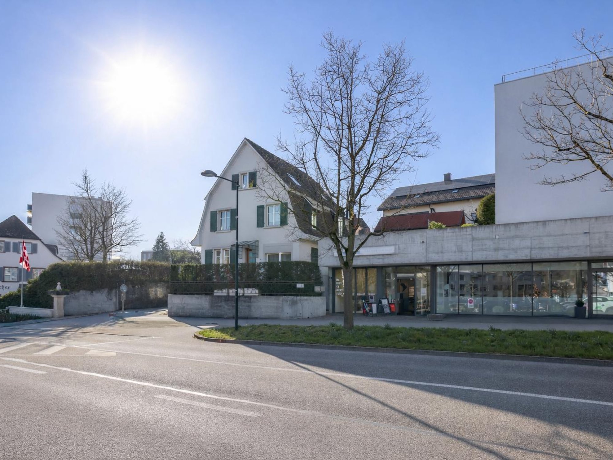 Ansicht Liegenschaft von der Strasse
