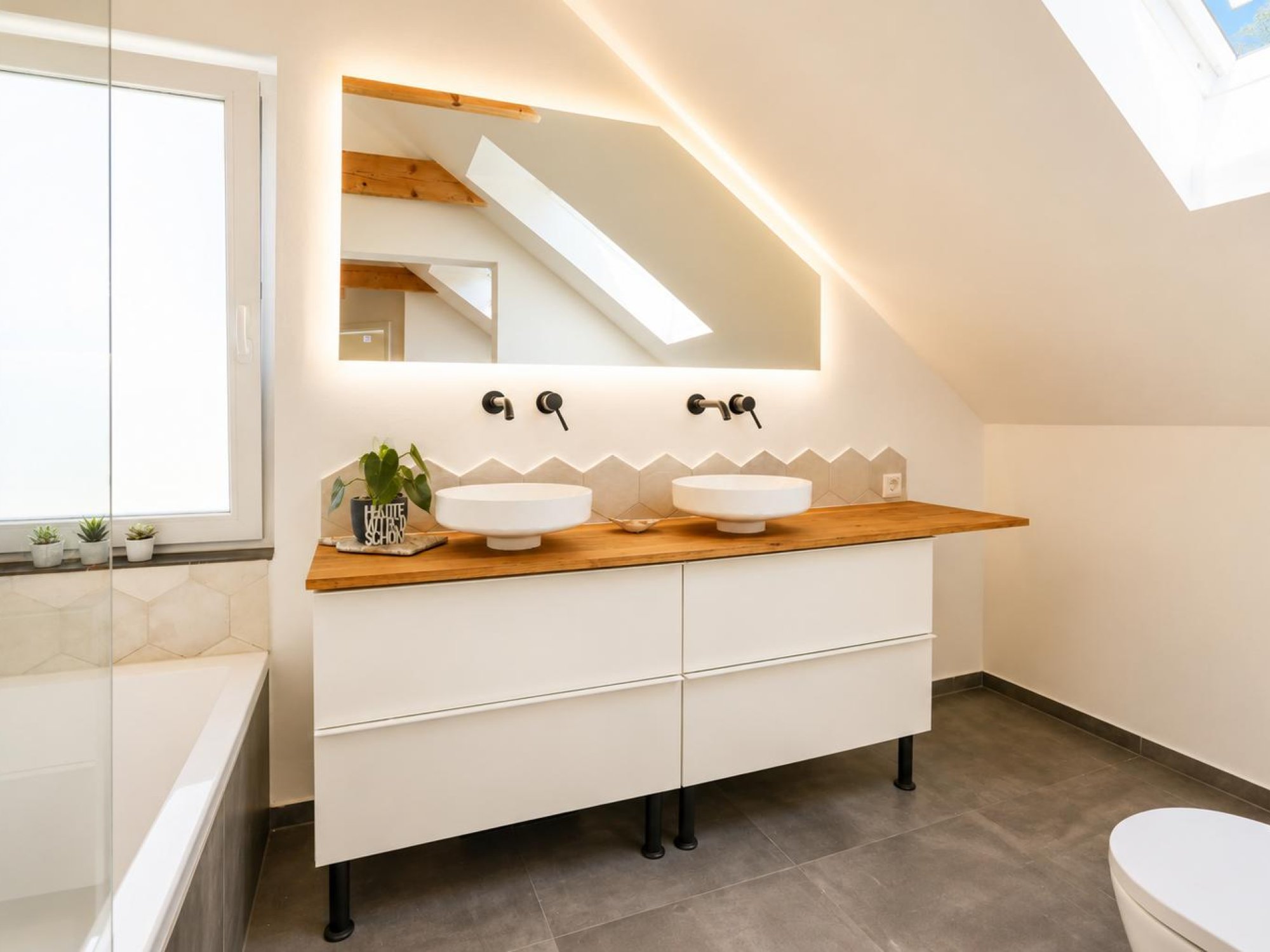Badezimmer im OG