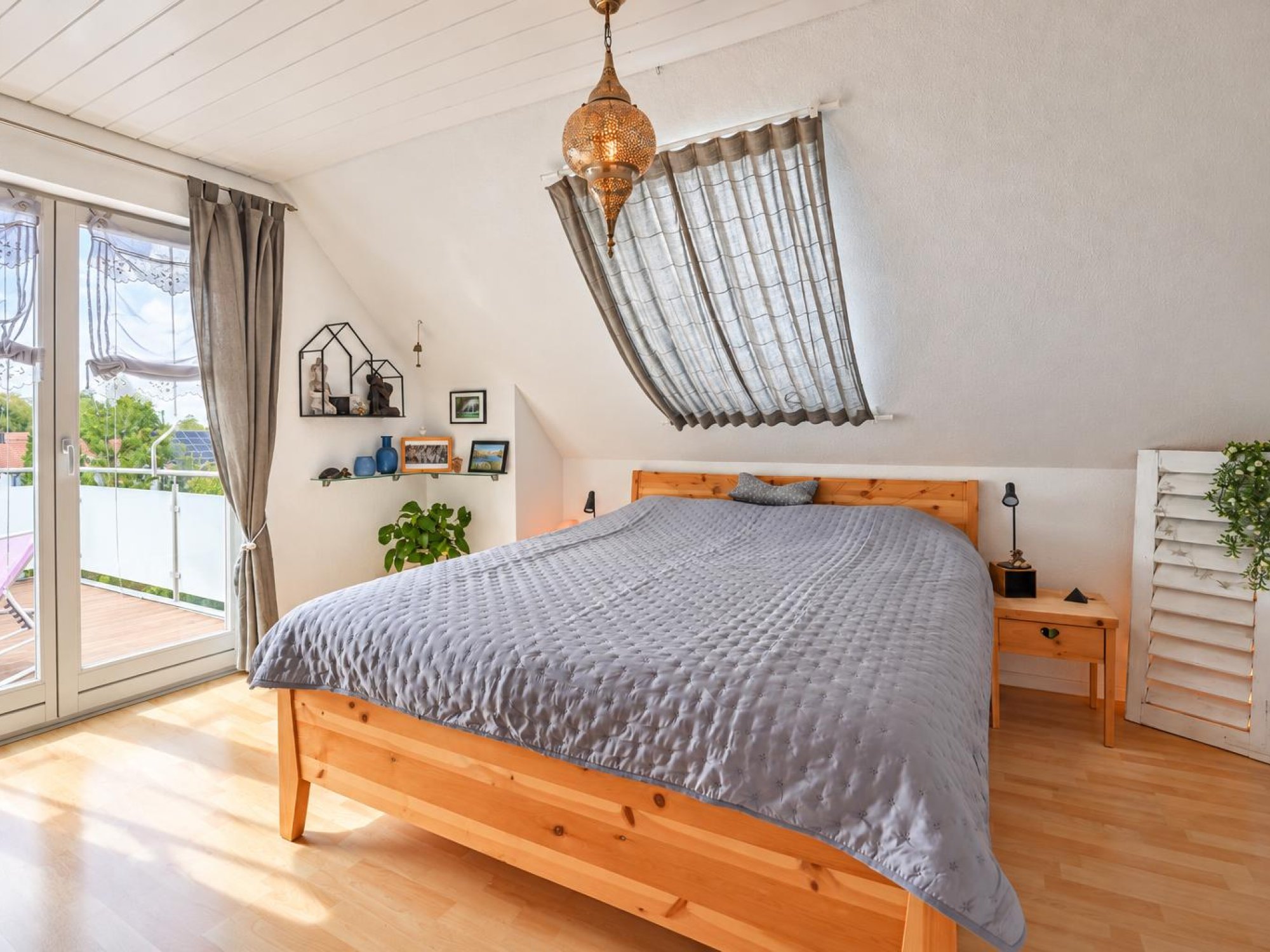 Schlafzimmer mit Terrassenzugang