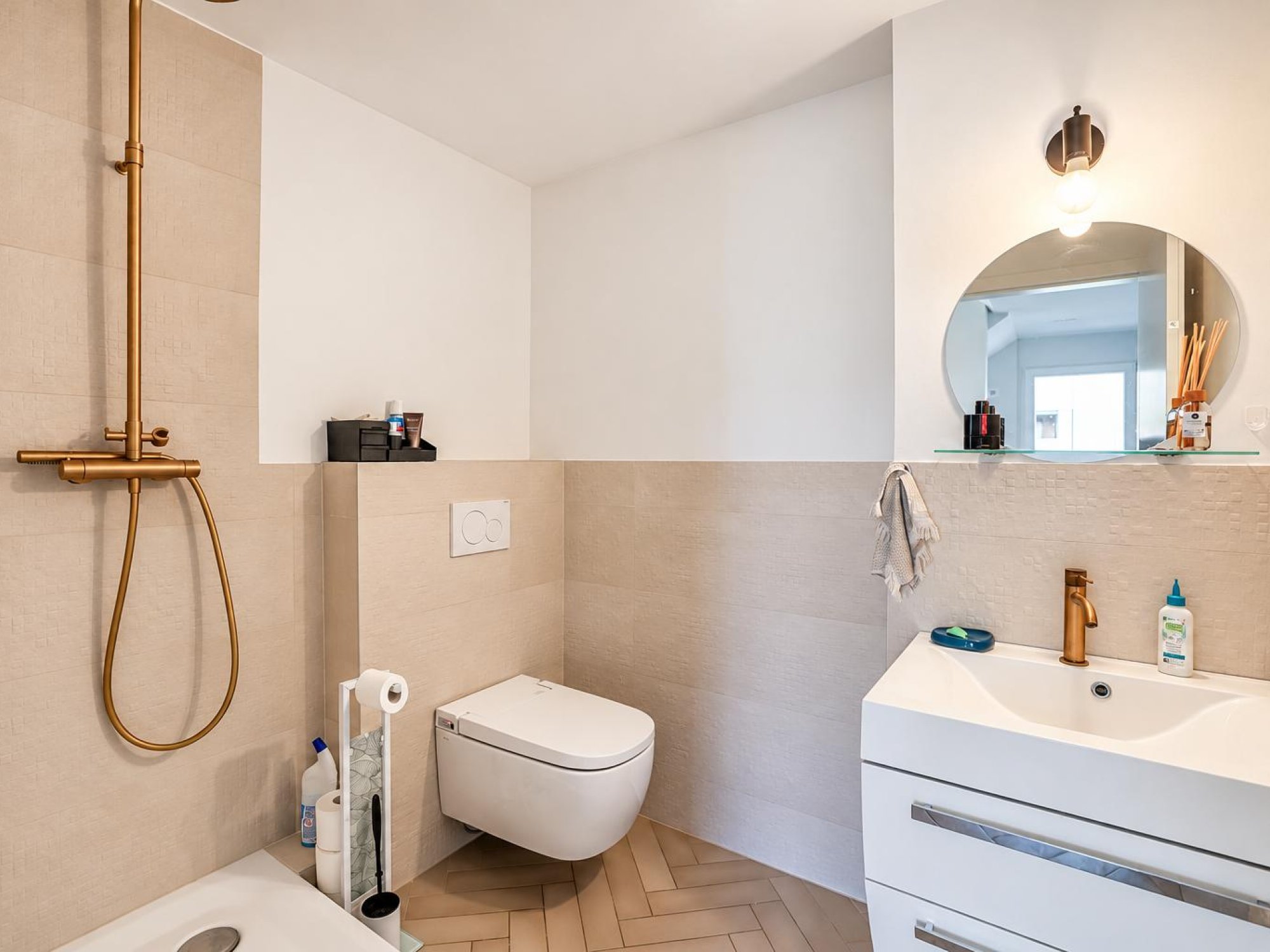 Badezimmer im Erdgeschoss