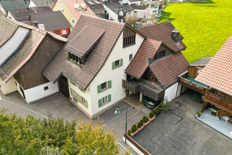 Mehrfamilienhaus · Schöntalstrasse 11Langenbruck